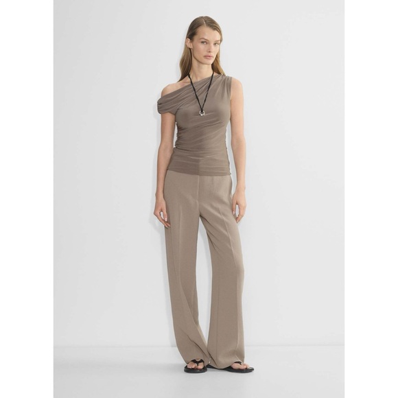 Aritzia Pants - nwot Wilfred Limitless pant Turner taupe? 4 “short” 30.5L